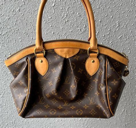 Louis Vuitton Tivoli PM, Luxury, Bags & Wallets on Carousell